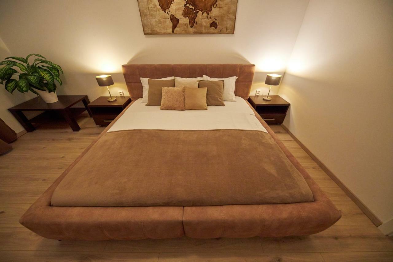 Le Monde - Amazing 5bdr In Downtown * Bratysława